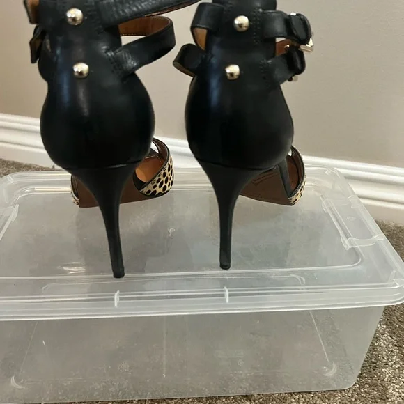 Animal Print Heels size 7.5 - Picture 4 of 6